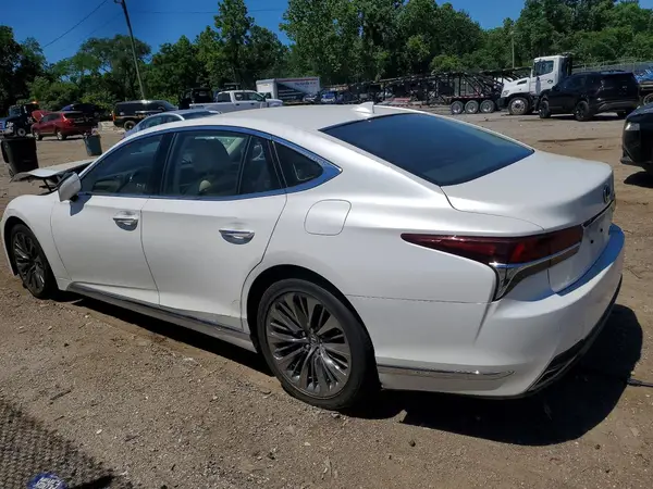 JTHC51FFXJ5002695 2018 LEXUS LS - Image 2