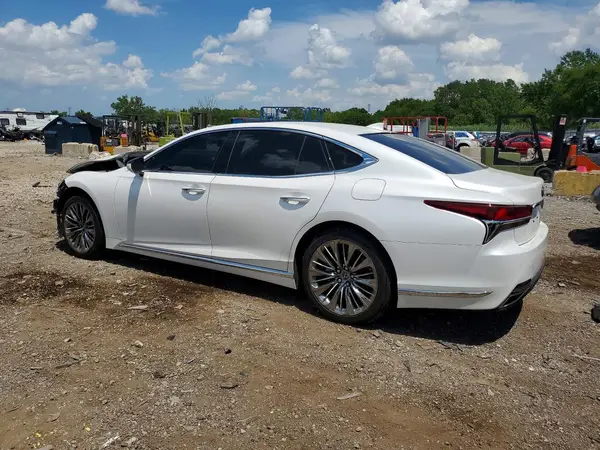 JTHC51FFXJ5004589 2018 LEXUS LS - Image 2