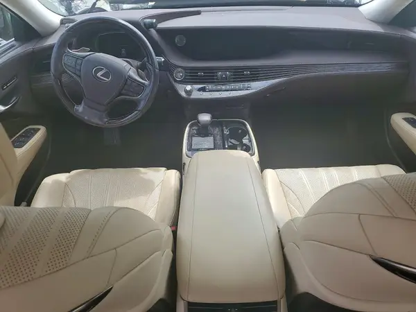 JTHC51FFXK5006859 2019 LEXUS LS - Image 8