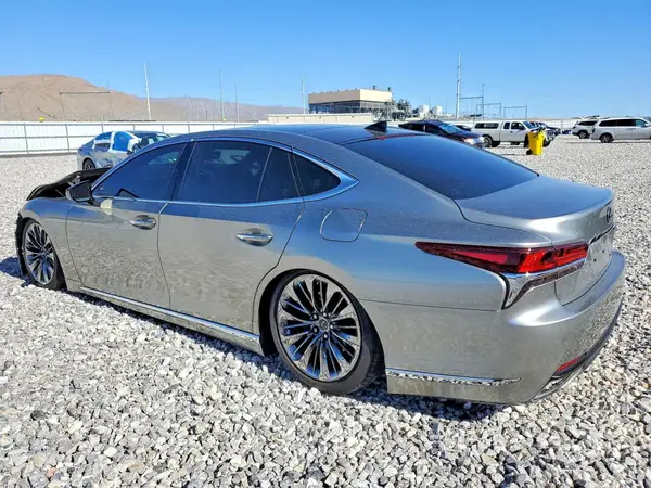 JTHC5LFF0K5006719 2019 LEXUS LS - Image 2