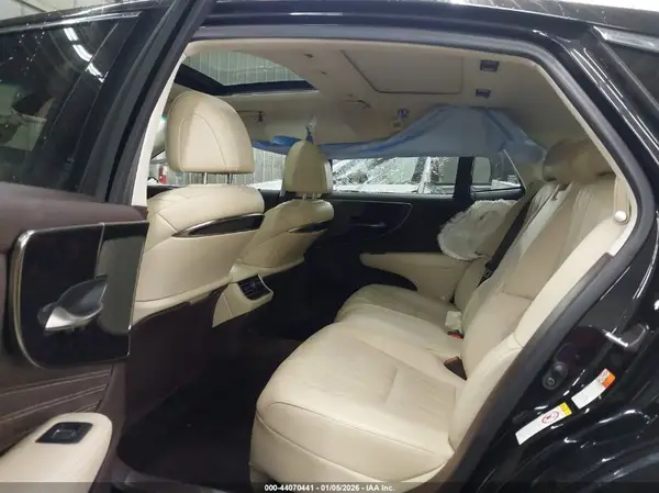 JTHC5LFF2J5001343 2018 LEXUS LS - Image 8