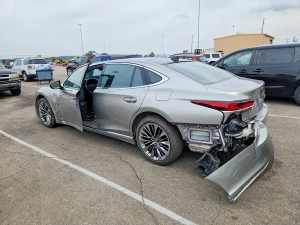 JTHC5LFF4J5002381 2018 LEXUS LS - Image 2