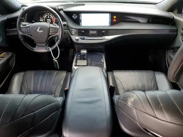 JTHC5LFF8J5003209 2018 LEXUS LS - Image 8