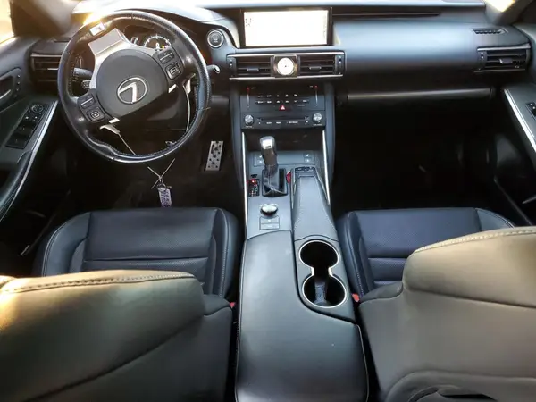 JTHC81D20J5026818 2018 LEXUS IS - Image 8