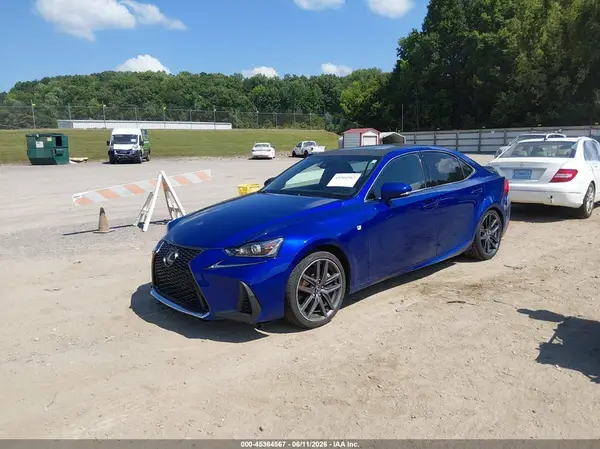 JTHC81D20J5029282 2018 LEXUS IS - Image 2