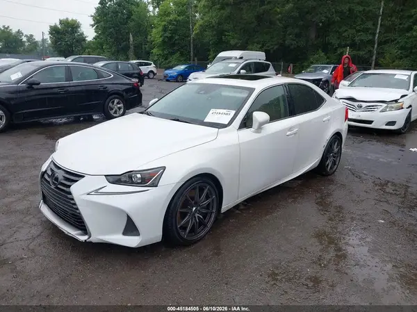 JTHC81D20J5029959 2018 LEXUS IS - Image 2