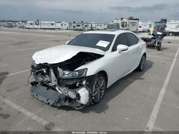 JTHC81D20J5030125 2018 LEXUS IS - Image 2