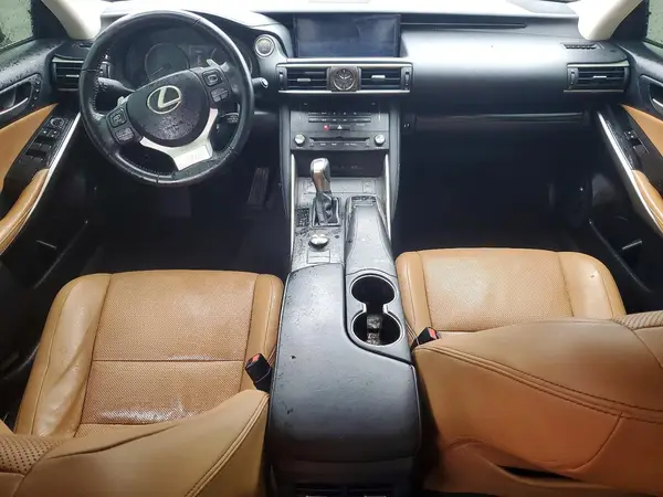 JTHC81D20J5030366 2018 LEXUS IS - Image 8