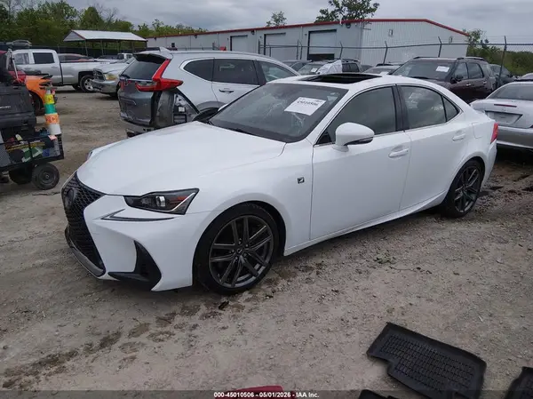 JTHC81D20J5031503 2018 LEXUS IS - Image 2