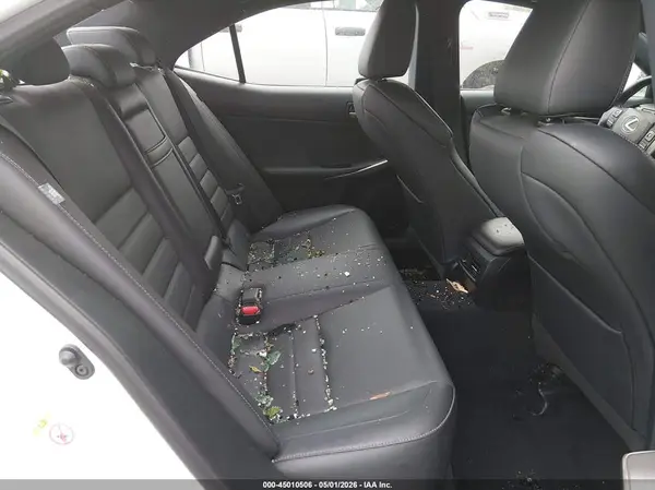 JTHC81D20J5031503 2018 LEXUS IS - Image 8