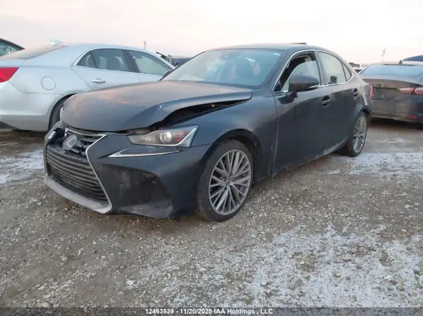 JTHC81D20J5033056 2018 LEXUS IS - Image 2