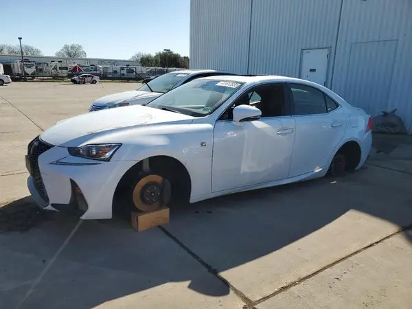 JTHC81D20J5033722 2018 LEXUS IS - Image 1