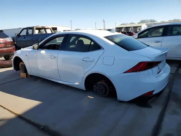 JTHC81D20J5033722 2018 LEXUS IS - Image 2