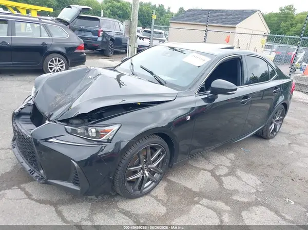 JTHC81D20K5036363 2019 LEXUS IS - Image 2
