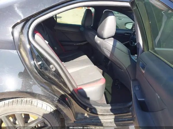 JTHC81D20K5038906 2019 LEXUS IS - Image 8