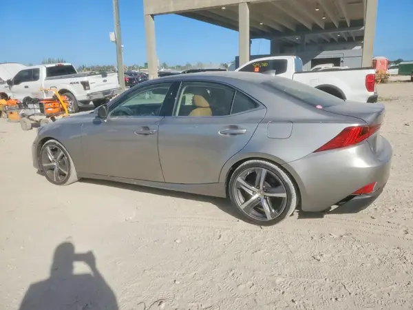JTHC81D21J5027573 2018 LEXUS IS - Image 2