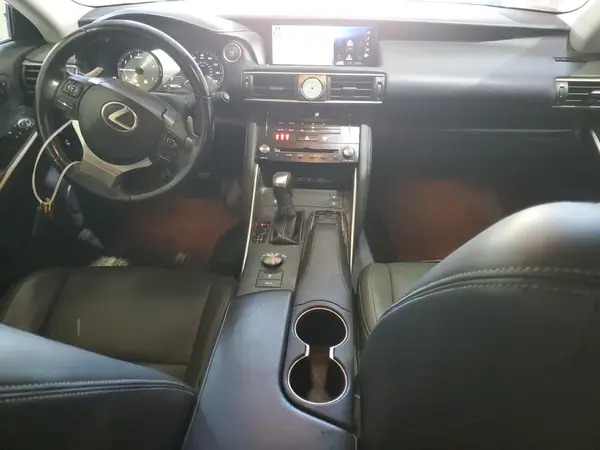 JTHC81D21J5028514 2018 LEXUS IS - Image 8