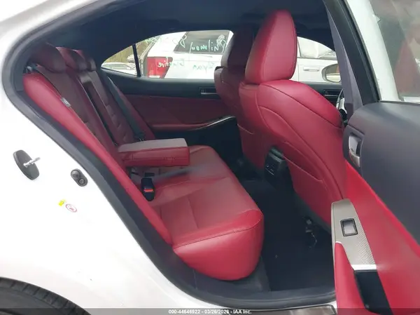 JTHC81D21J5029078 2018 LEXUS IS - Image 8