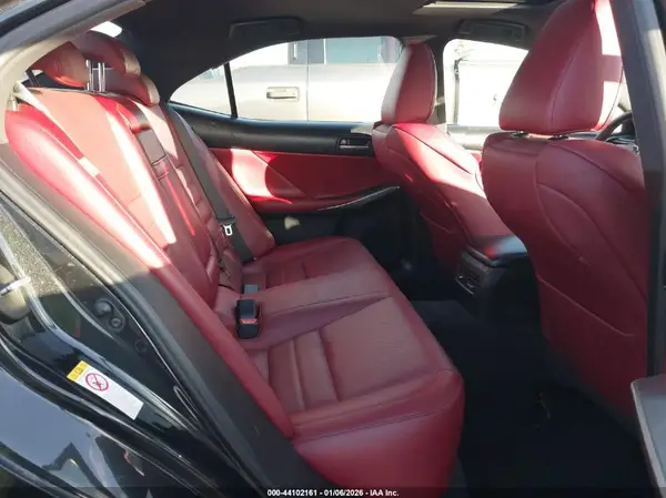JTHC81D21J5030022 2018 LEXUS IS - Image 8