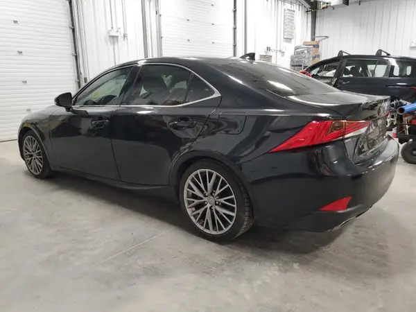 JTHC81D21J5030442 2018 LEXUS IS - Image 2
