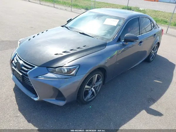 JTHC81D21J5030456 2018 LEXUS IS - Image 2
