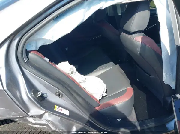 JTHC81D21J5030456 2018 LEXUS IS - Image 8