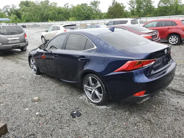 JTHC81D21J5030747 2018 LEXUS IS - Image 2