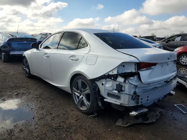 JTHC81D21J5031445 2018 LEXUS IS - Image 2