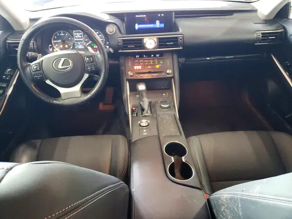 JTHC81D21K5033942 2019 LEXUS IS - Image 8