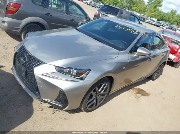JTHC81D21K5036078 2019 LEXUS IS - Image 2
