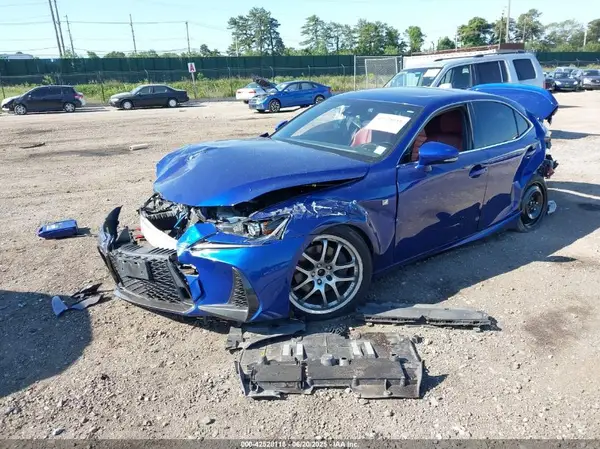 JTHC81D21K5038302 2019 LEXUS IS - Image 2