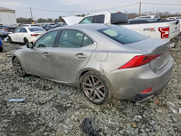 JTHC81D22J5029087 2018 LEXUS IS - Image 2