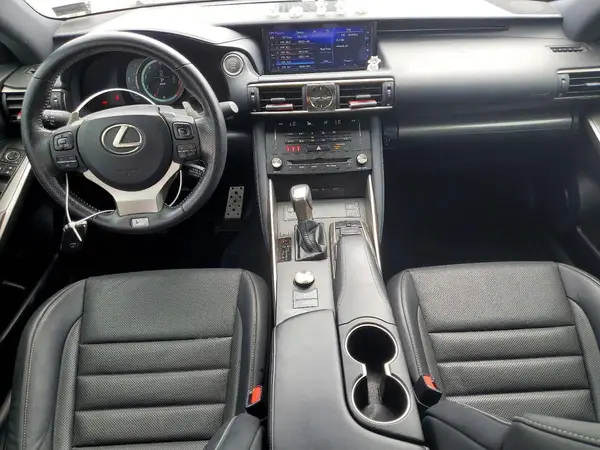 JTHC81D22J5031096 2018 LEXUS IS - Image 8