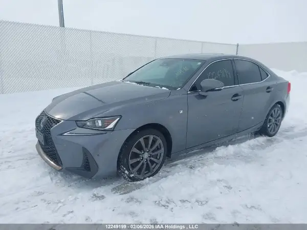 JTHC81D22J5031132 2018 LEXUS IS - Image 2