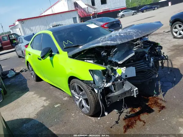 JTHC81D22J5032765 2018 LEXUS IS - Image 1