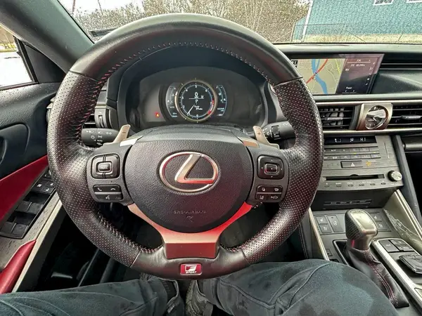 JTHC81D22K5025098 2019 LEXUS IS - Image 8
