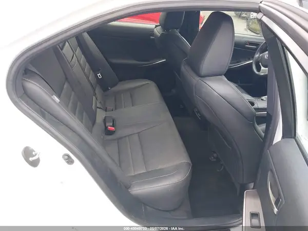 JTHC81D22K5034484 2019 LEXUS IS - Image 8