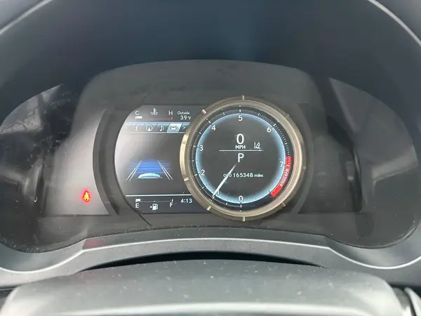 JTHC81D22K5035098 2019 LEXUS IS - Image 8