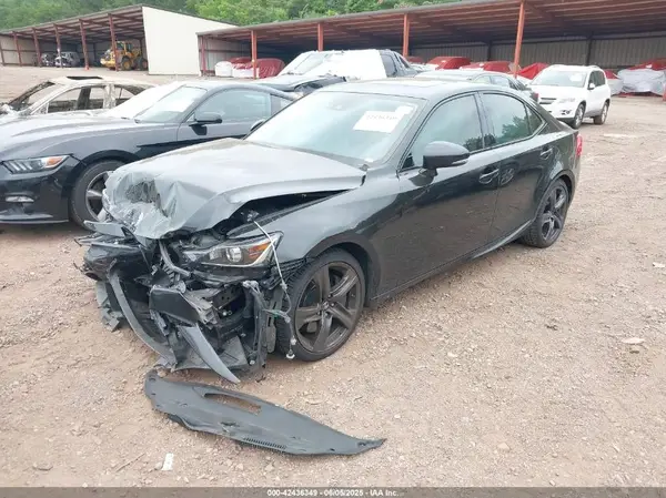 JTHC81D22K5035506 2019 LEXUS IS - Image 2