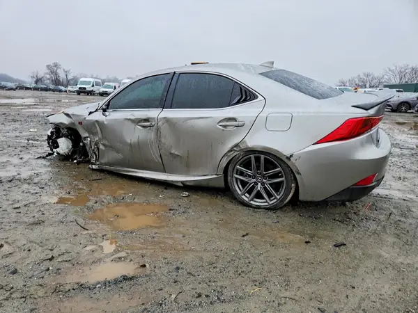 JTHC81D22K5035957 2019 LEXUS IS - Image 2