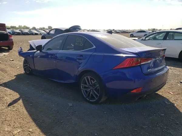 JTHC81D22K5036199 2019 LEXUS IS - Image 2