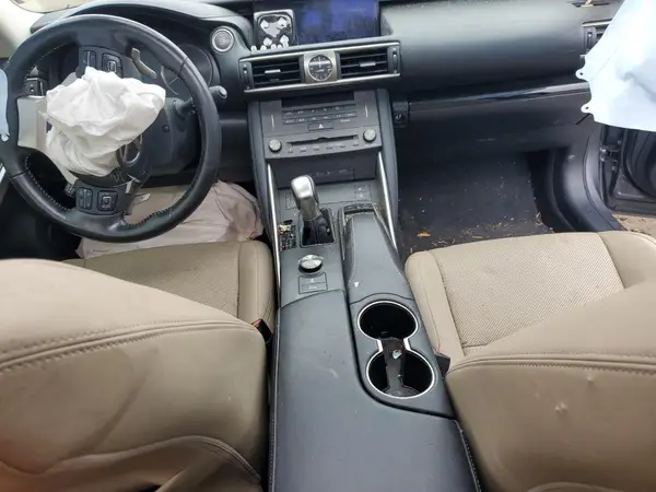 JTHC81D22K5039281 2019 LEXUS IS - Image 8