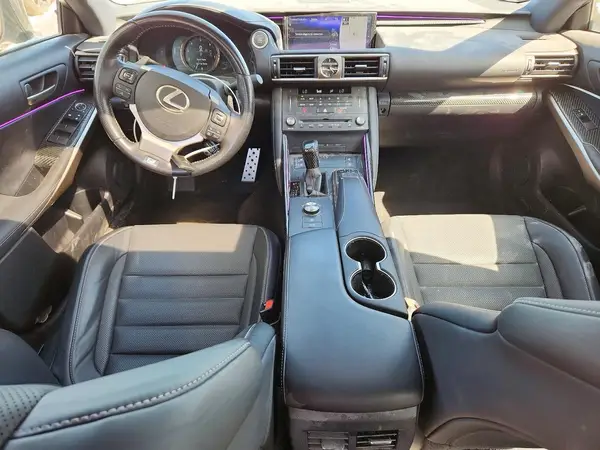 JTHC81D22K5039930 2019 LEXUS IS - Image 8