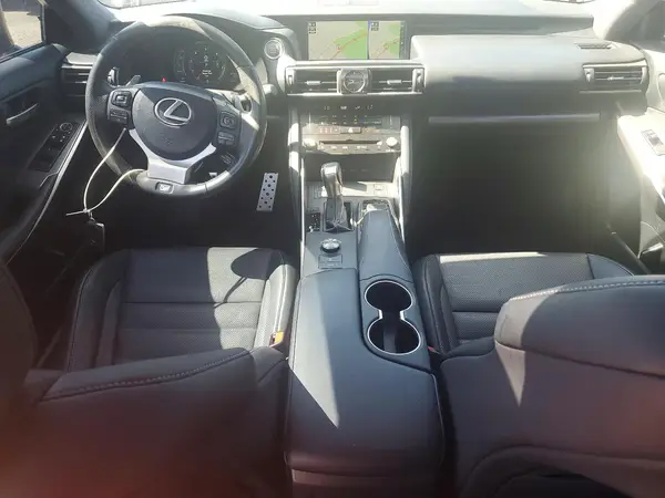JTHC81D23J5027557 2018 LEXUS IS - Image 8