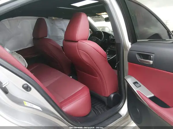 JTHC81D23J5028045 2018 LEXUS IS - Image 8