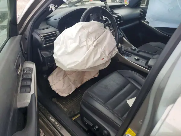 JTHC81D23J5032564 2018 LEXUS IS - Image 8