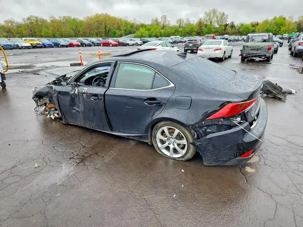 JTHC81D23J5033245 2018 LEXUS IS - Image 2