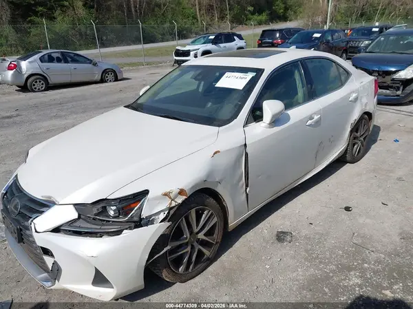 JTHC81D23K5039225 2019 LEXUS IS - Image 2