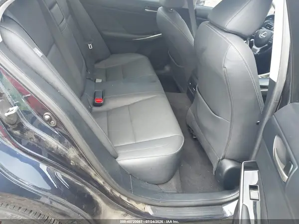 JTHC81D23K5040097 2019 LEXUS IS - Image 7