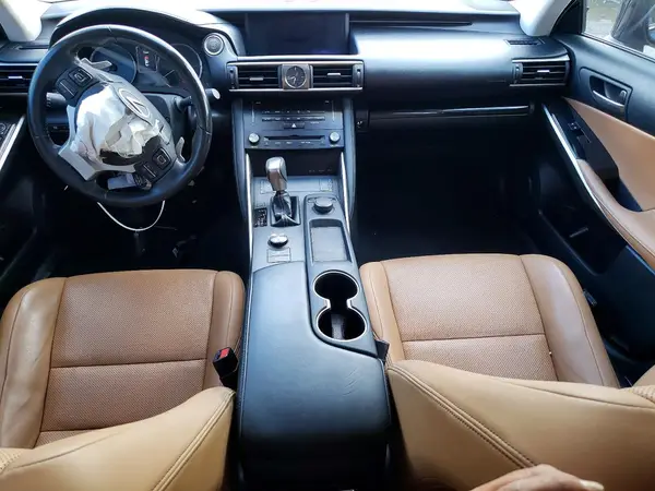 JTHC81D24J5029365 2018 LEXUS IS - Image 8